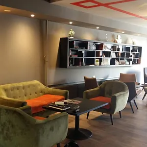 Le Comte Rouge Hotel